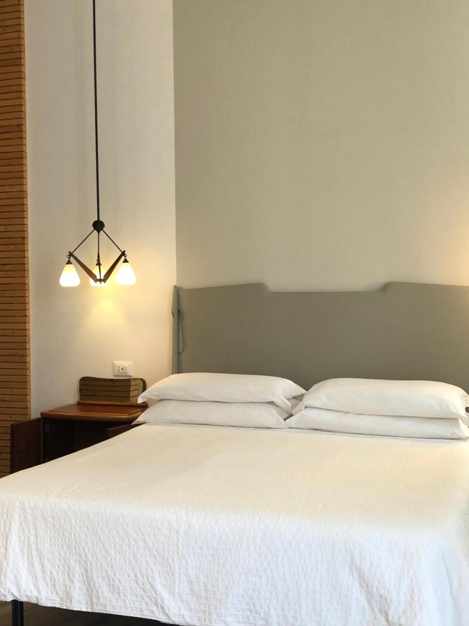 Room 55 Noto Eksteriør billede